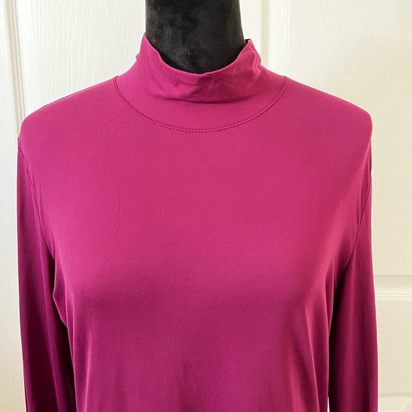 St John Cranberry Red Long Sleeve Mock Turtleneck sz Large with flaws - Picture 2 of 16